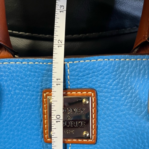 - Dooney & Bourke tote handbag Chelsea blue. Pebble l… - Picture 2 of 11